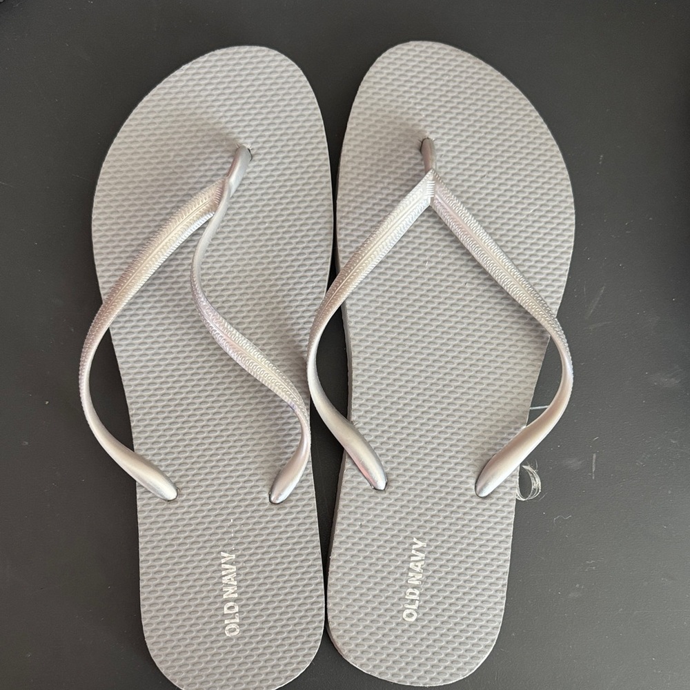 Old Navy Women's Silver Sandals
